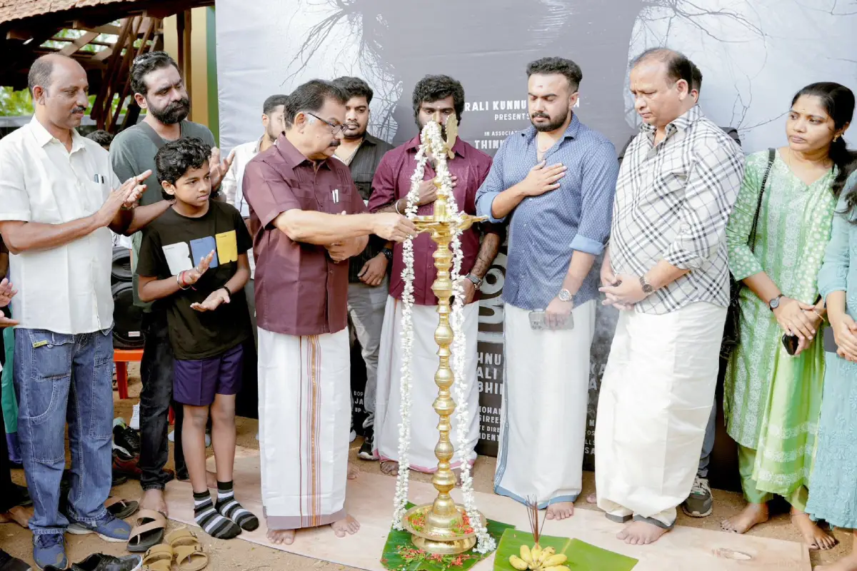 Sumathi Valavu Movie